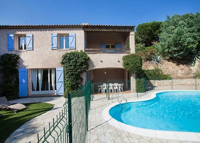 Provencale Avec Piscine-56 * La Garonnette-Plage