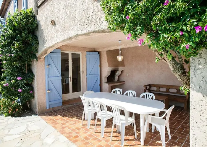 Provencale Avec Piscine-56 Vila *