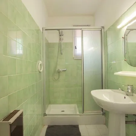 Provencale Avec Piscine-56 * La Garonnette-Plage